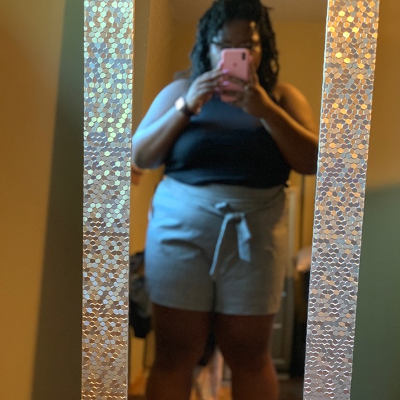 F21 pattern shorts - Picture 3 of 3